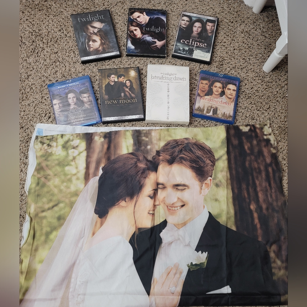 Twilight Dvd Collectors Set For Sale